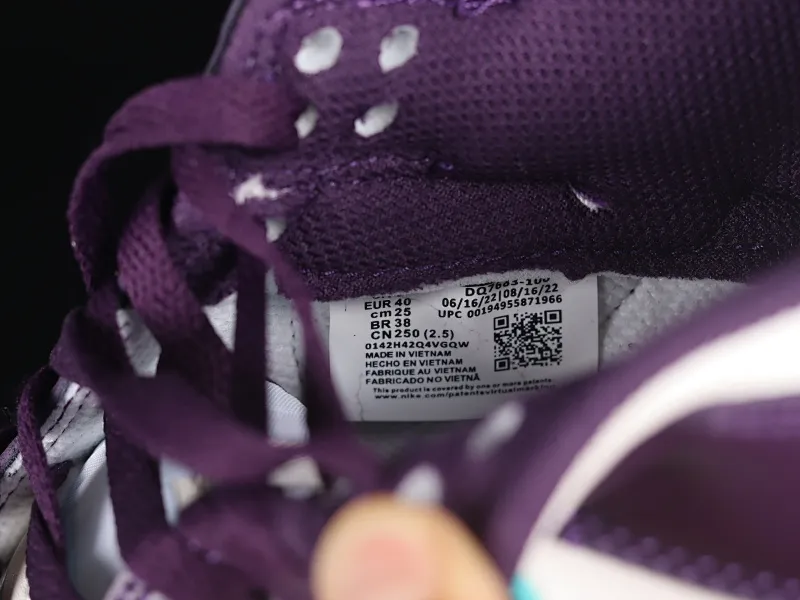 All categories Nk SB Dunk Series Nk SB Dunk Low low-top sneakers Cost-effective version Nk SB Dunk Low "Chenille Swoosh" Chenille SB low-top sports and leisure sneakers DQ7683-100